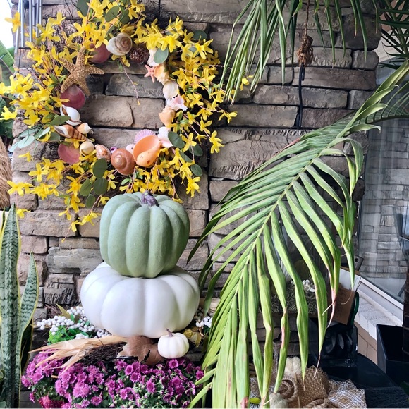 New! Seashell Starfish Forsythia Floral Willow Wreath - Picture 11 of 15